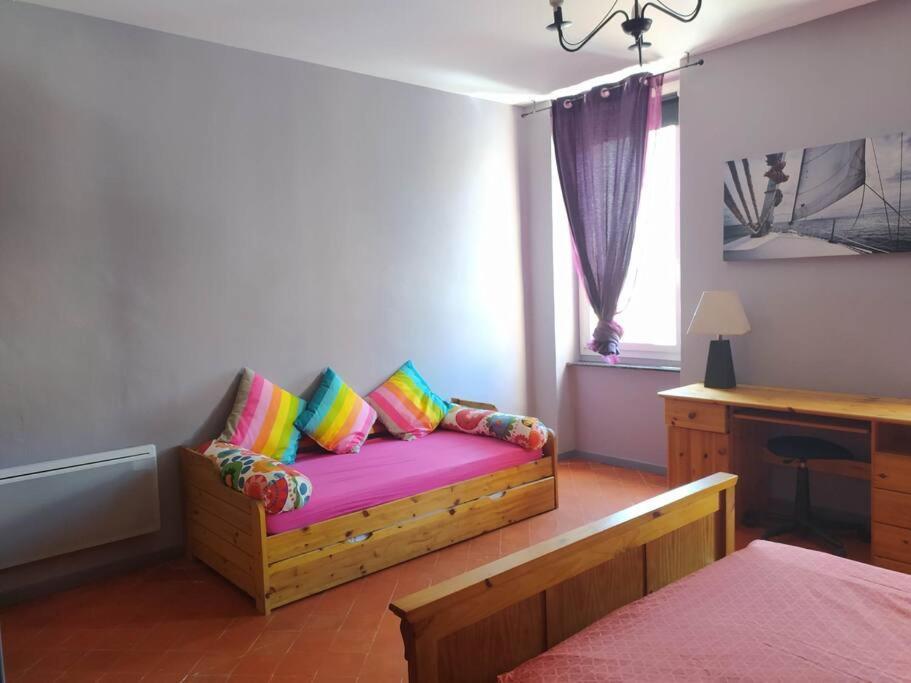 Appartement Spacieux Avec Grand Patio, 1Er Etage Sigean Esterno foto
