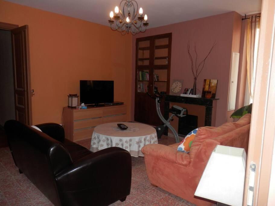 Appartement Spacieux Avec Grand Patio, 1Er Etage Sigean Esterno foto